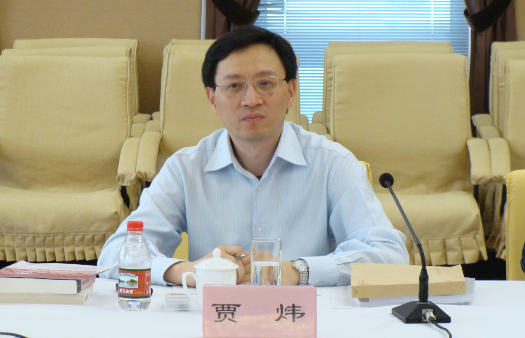 本刊专访上海市教委副主任贾炜