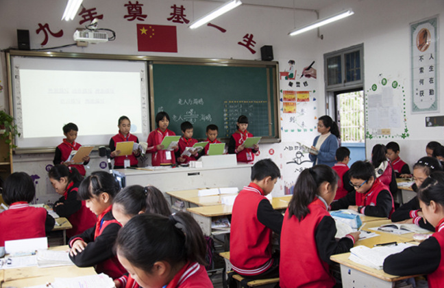 衢州市直学校名师赴龙游县开展教研活动