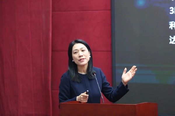 奢睿熏陶如何落地？看世界“奢睿熏陶示范区”南昌的教化