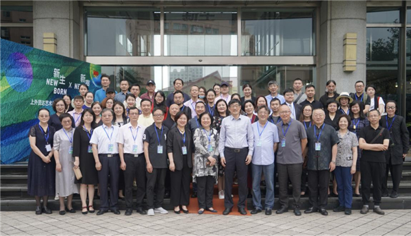 “全国民办高校艺术教育与文化创意产业联盟”成立大会成功举办 “全国民办高校艺术教育与文化创意产业联盟”成立大会成功举办