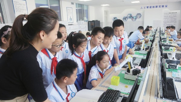 AI赋能，为教育带来更多可能——访越疆科技副总裁、教育事业群总经理杨俊