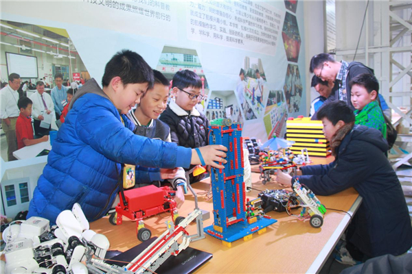湖北省荆门市青少年活动中心：做好校外教育  为孩子铺就暖“心”路 