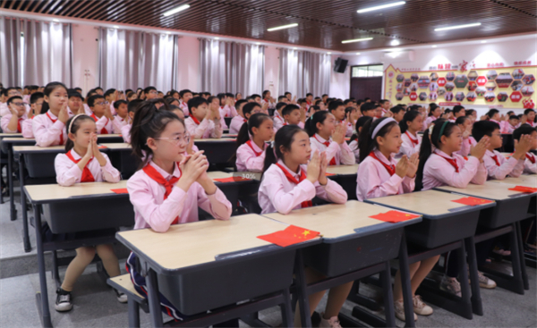 河南林州世纪学校小学部“阅读，正青春”阅读课程启动仪式举行
