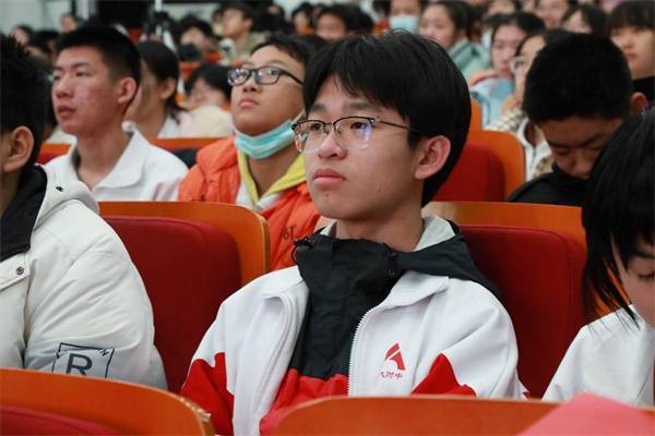 构筑大中小贯通衔接拔尖创新人才培养共同体——中国人民大学附属中学通州校区青少年创新人才培养基地启动仪式暨崇德、博学、创新、求实和心通等五大贯通书院创立大会举行