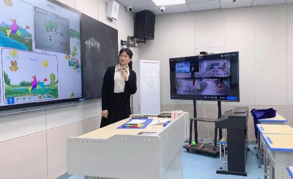致敬我的好老师｜黄婷婷：以公益架桥，用远程课堂播撒希望之种