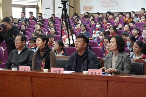 听英雄故事 传爱国精神——首都师范大学附属花园小学开展思政讲堂活动