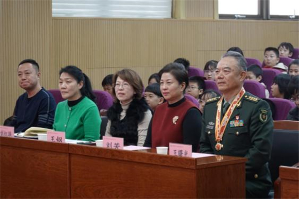 听英雄故事 传爱国精神——首都师范大学附属花园小学开展思政讲堂活动