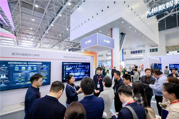 聚智融慧,华为携手合作伙伴共创教育医疗AI新生态 聚智融慧,华为携手合作伙伴共创教育医疗AI新生态